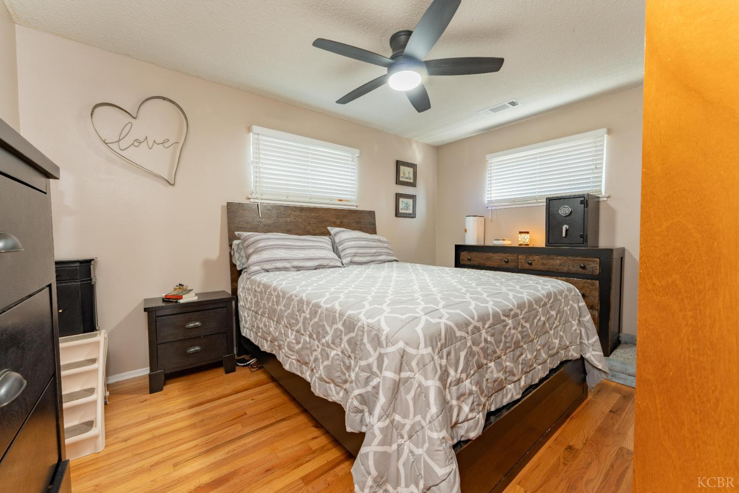 254 W Earl Way, Hanford, CA 93230