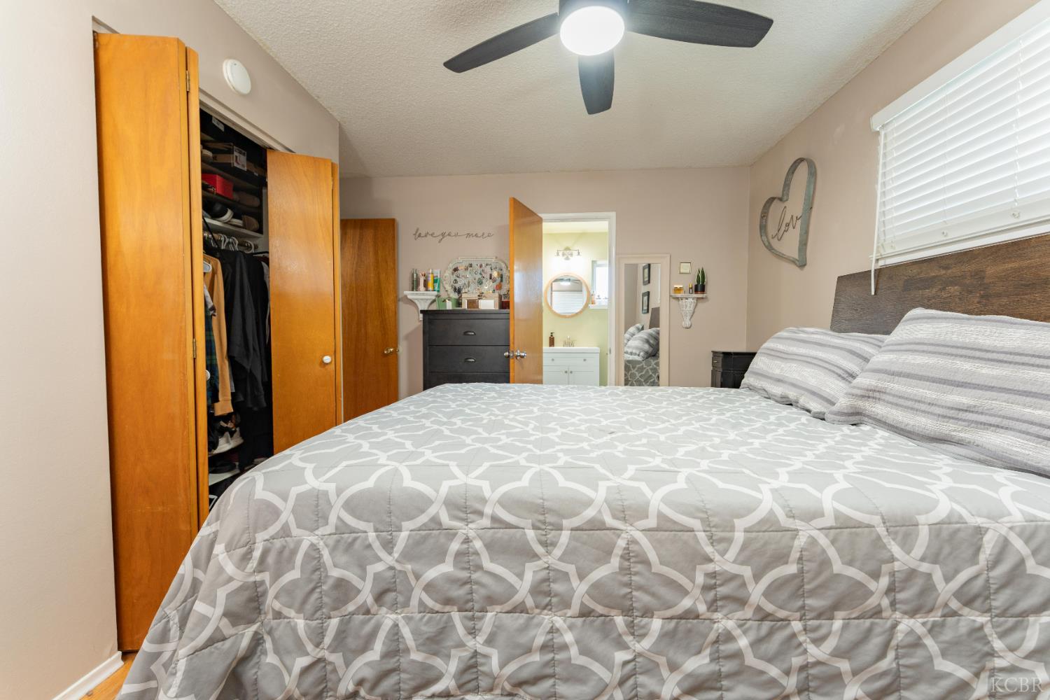 254 W Earl Way, Hanford, CA 93230