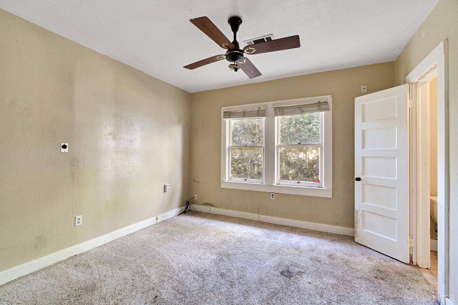 2100 N Douty St, Hanford, CA 93230