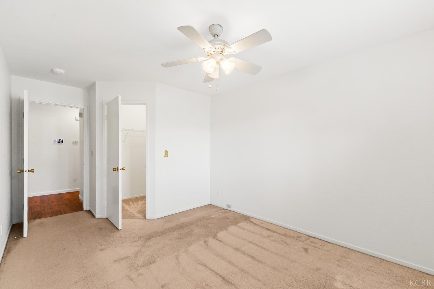 2440 Ashwood Ct, Hanford, CA 93230