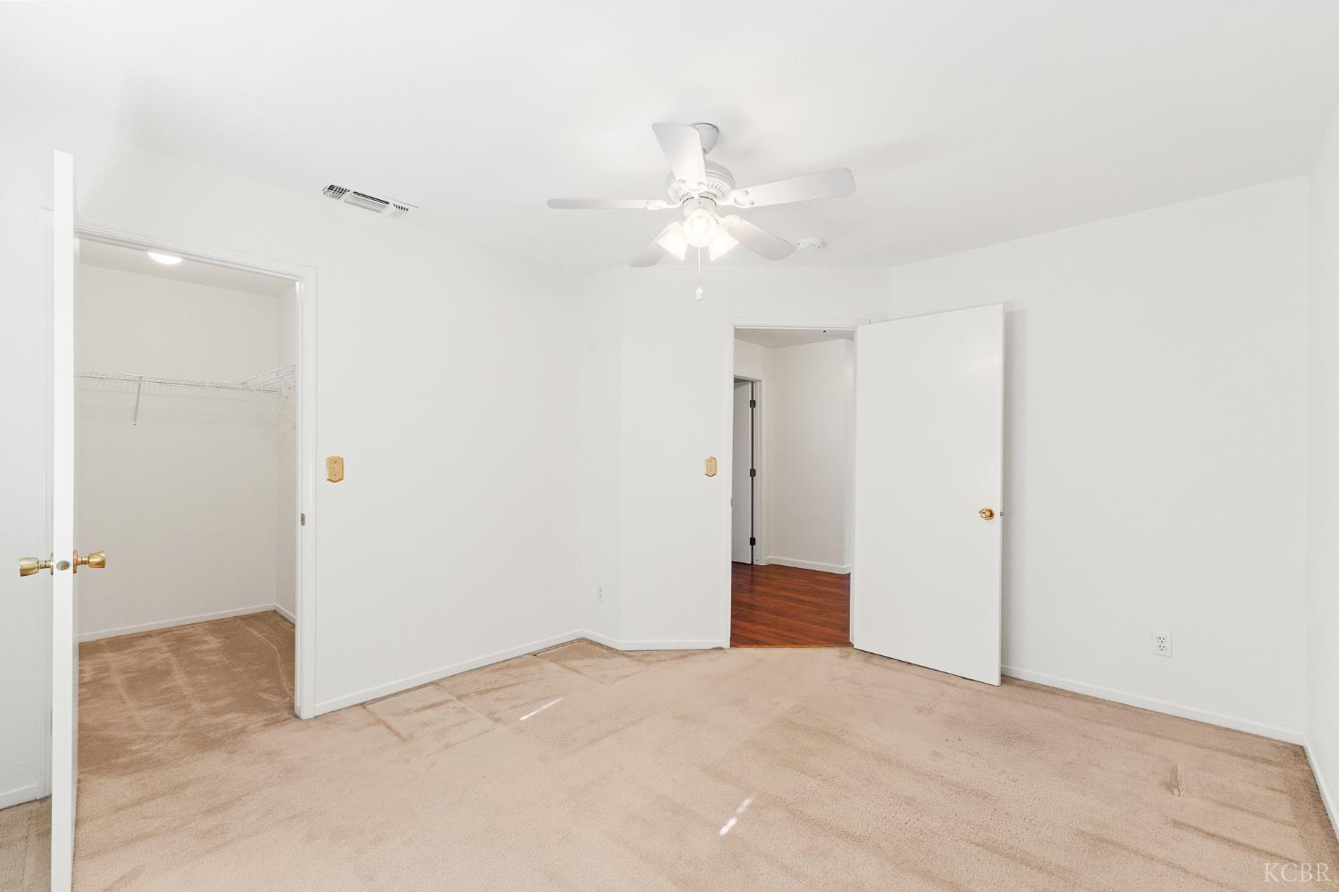 2440 Ashwood Ct, Hanford, CA 93230