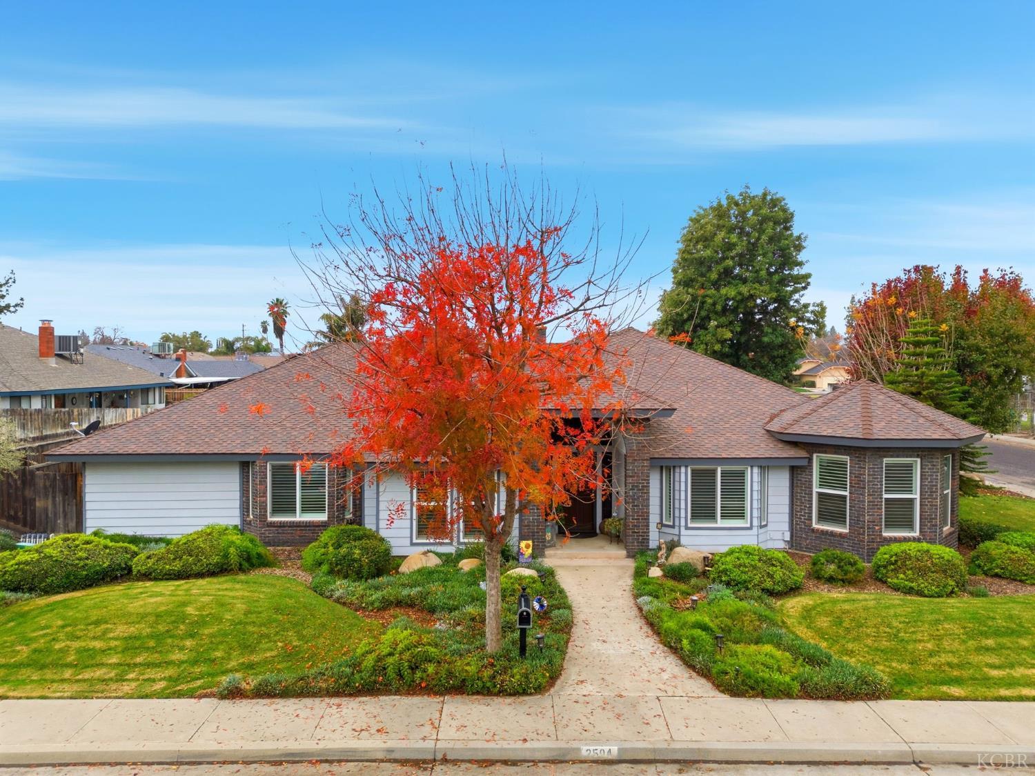 2504 N Kensington Way, Hanford, CA 93230