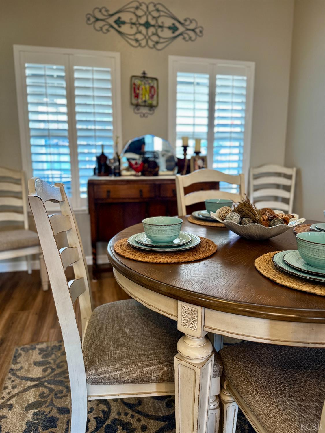 1235 University Ave, Hanford, CA 93230