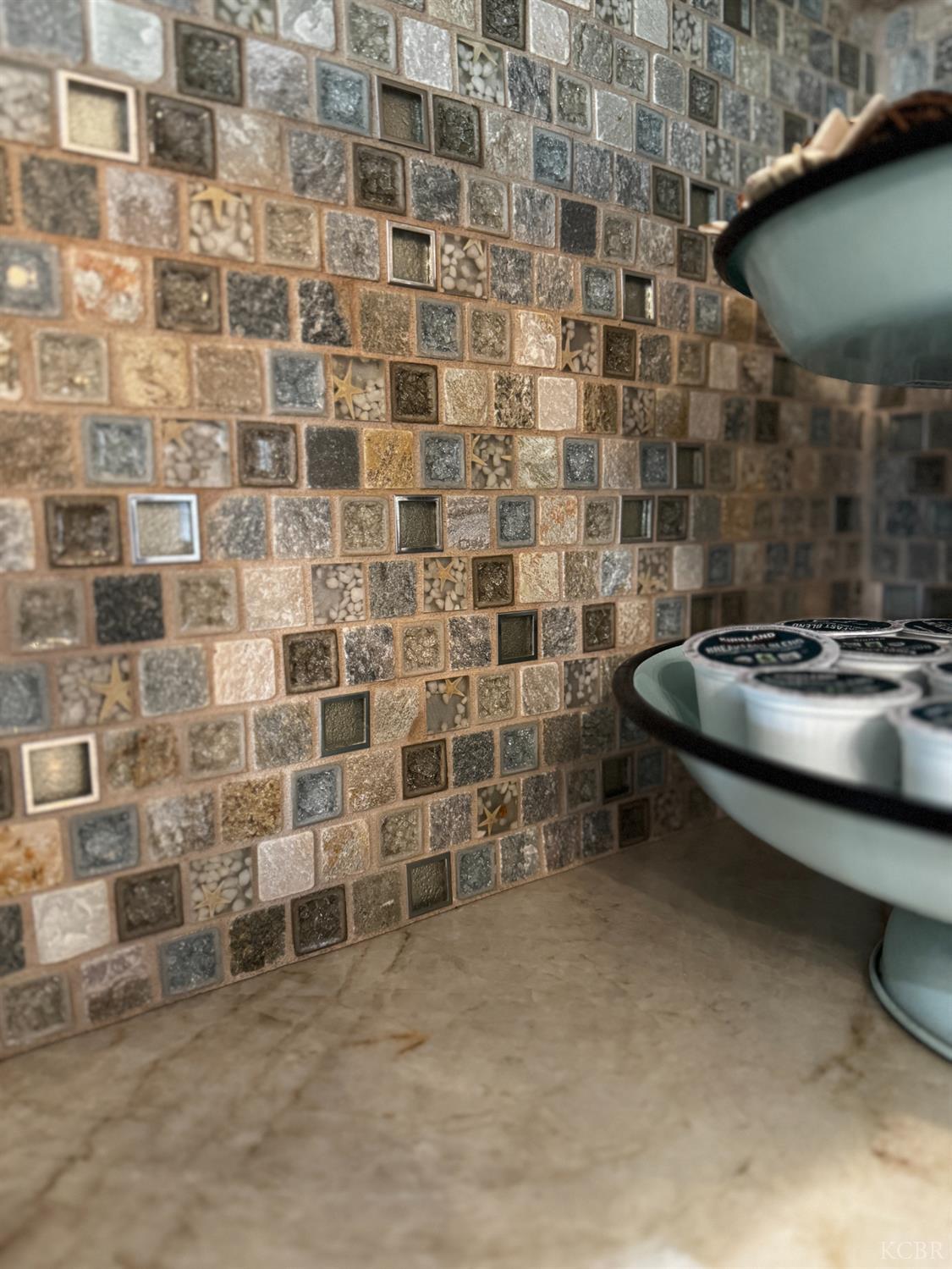 1235 University Ave, Hanford, CA 93230