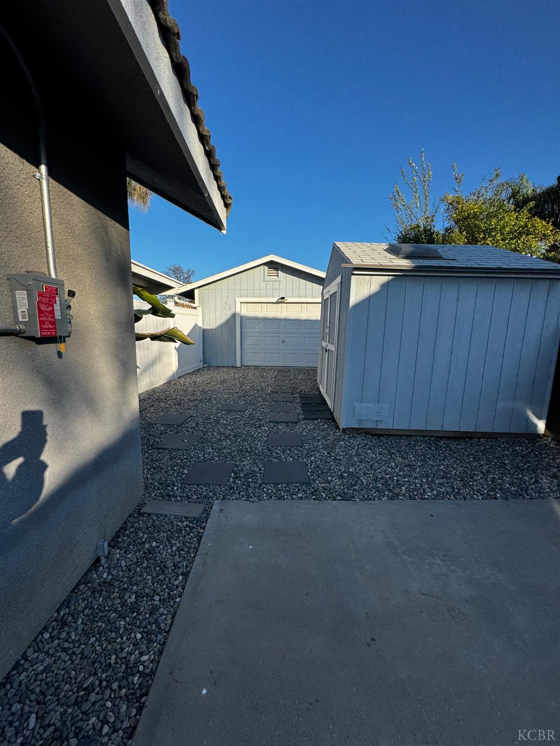 1235 University Ave, Hanford, CA 93230