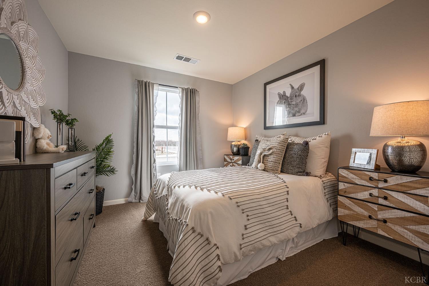 1143 52 BR Billingsley St, Hanford, CA 93230