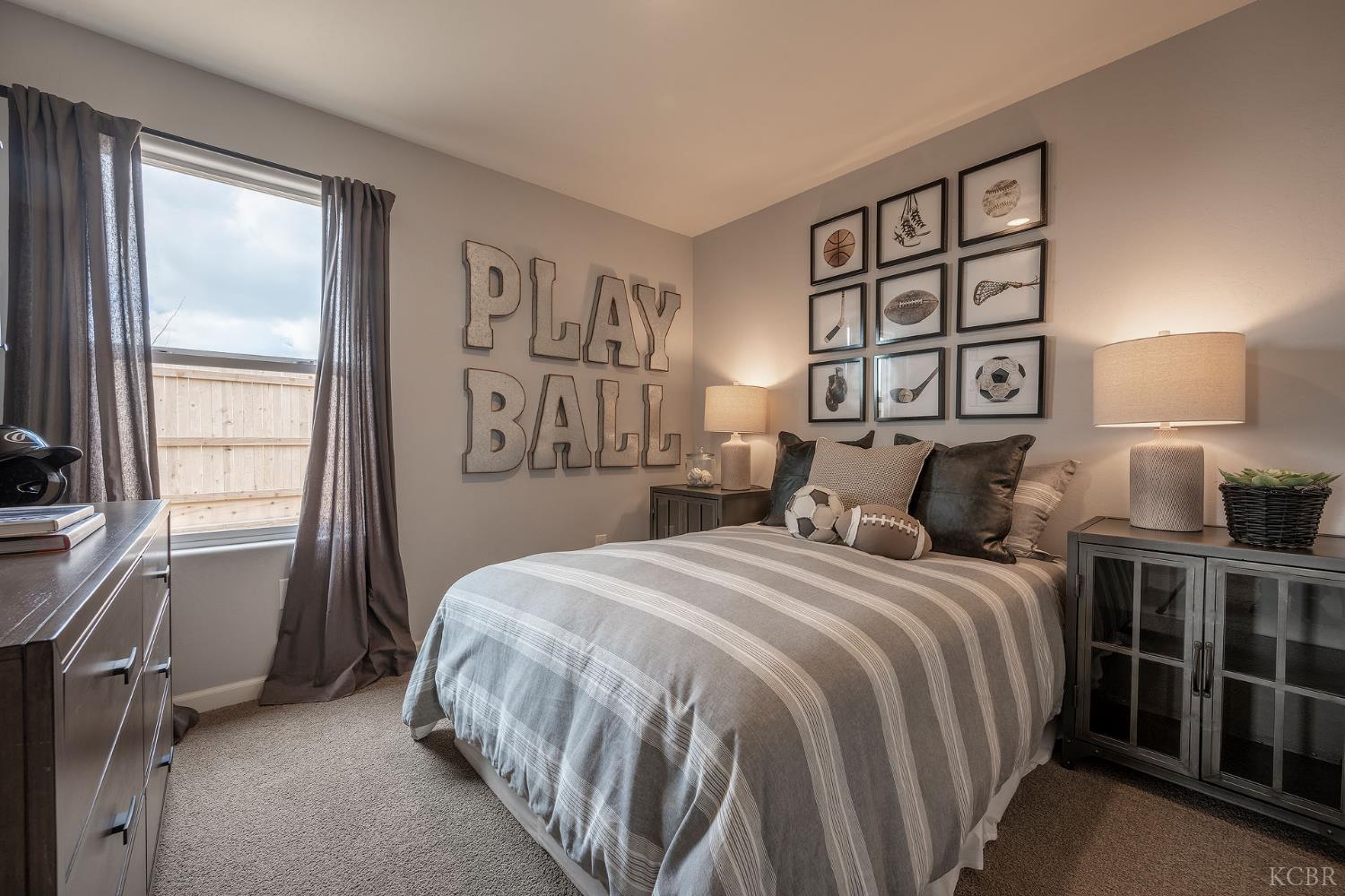 1116 67 BR S Magna Carta Ave, Hanford, CA 93230