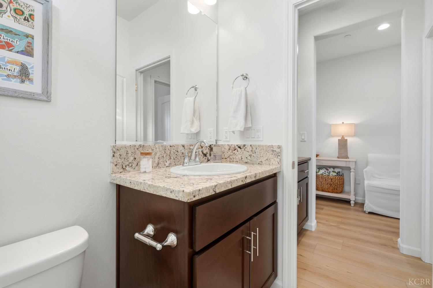 2566 Muscat Ct, Hanford, CA 93230