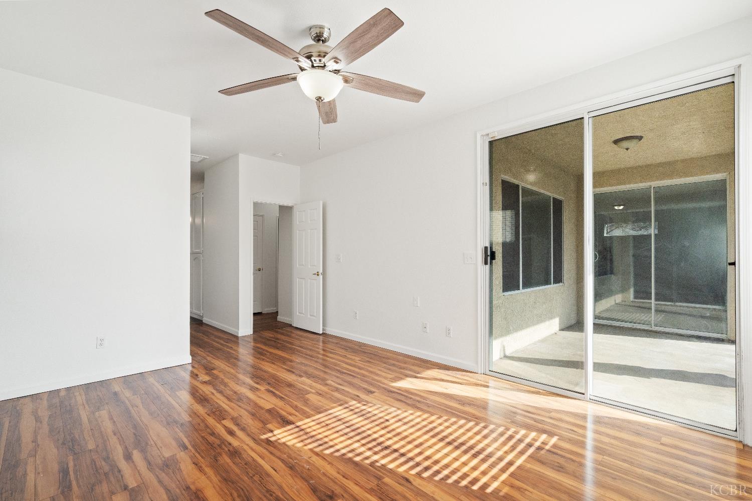 903 W Redwood St, Hanford, CA 93230