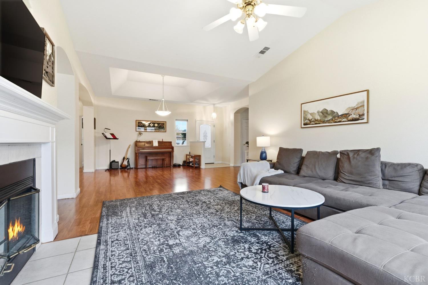 535 Mallard Ave, Lemoore, CA 93245