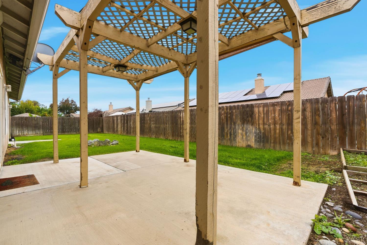 535 Mallard Ave, Lemoore, CA 93245