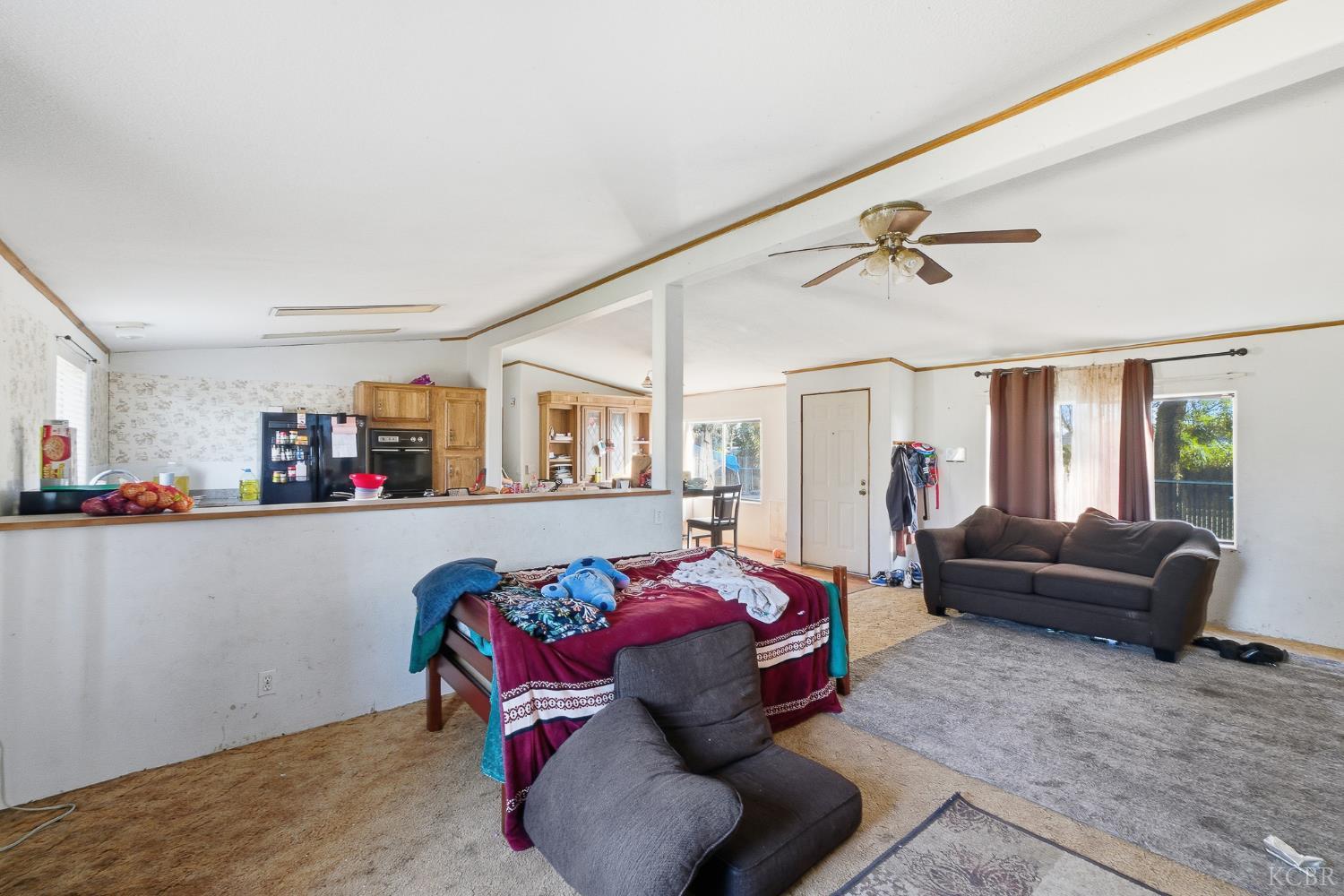 601 S Phillips St S, Hanford, CA 93230