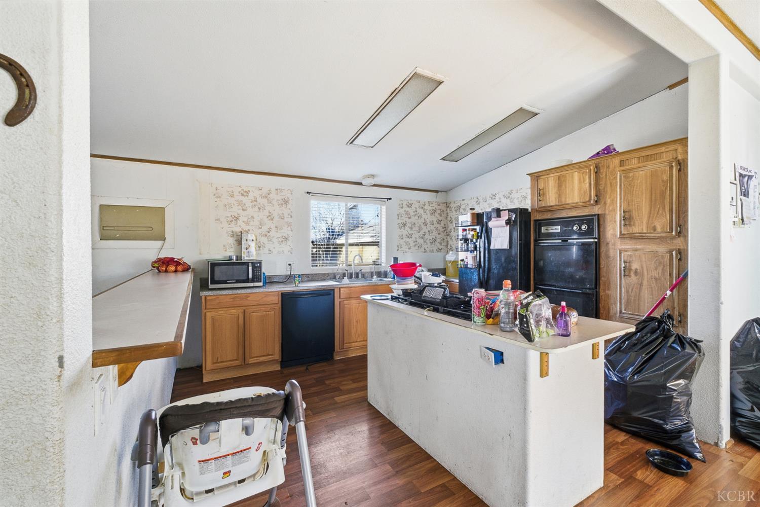 601 S Phillips St S, Hanford, CA 93230