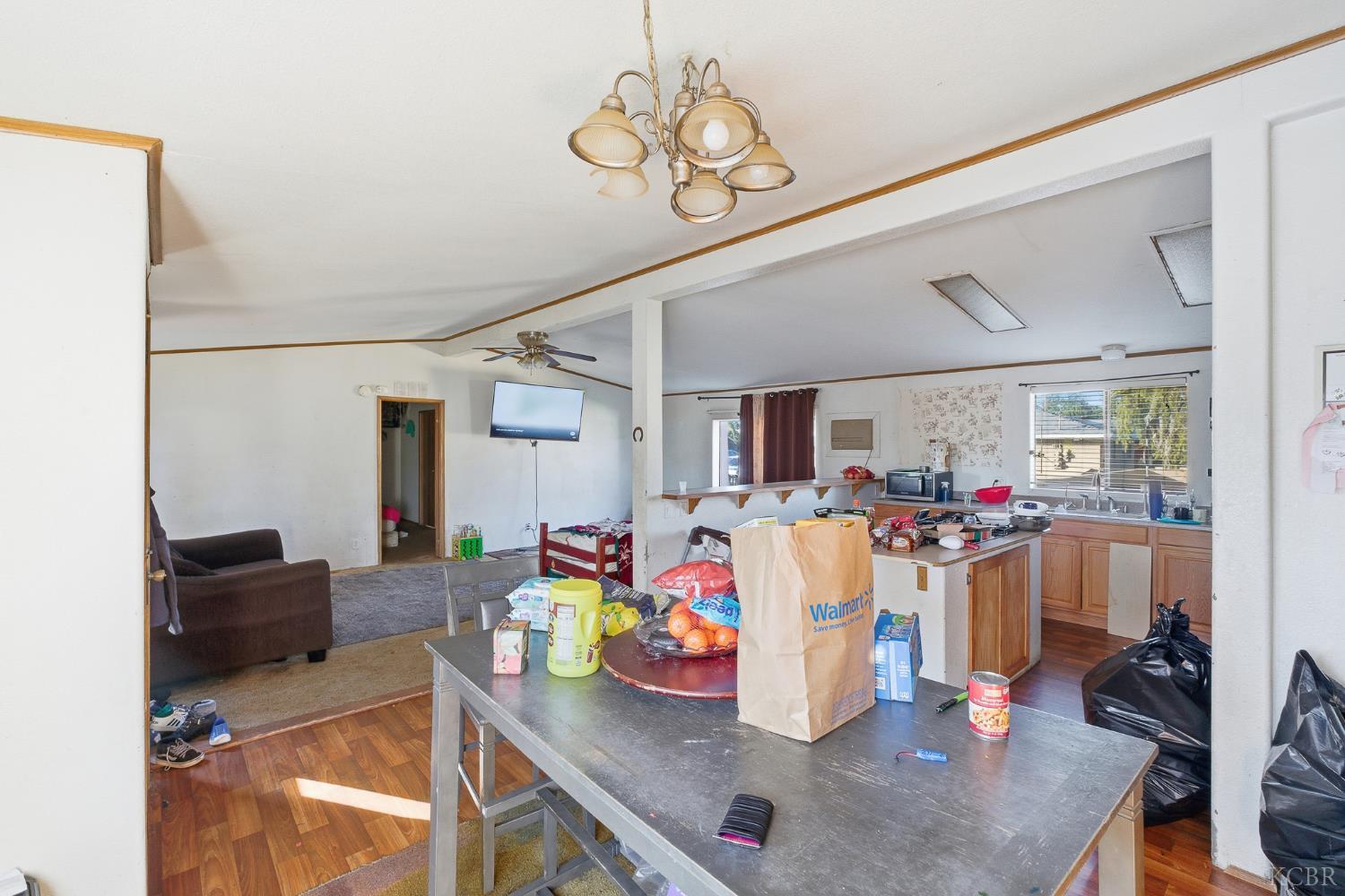 601 S Phillips St S, Hanford, CA 93230