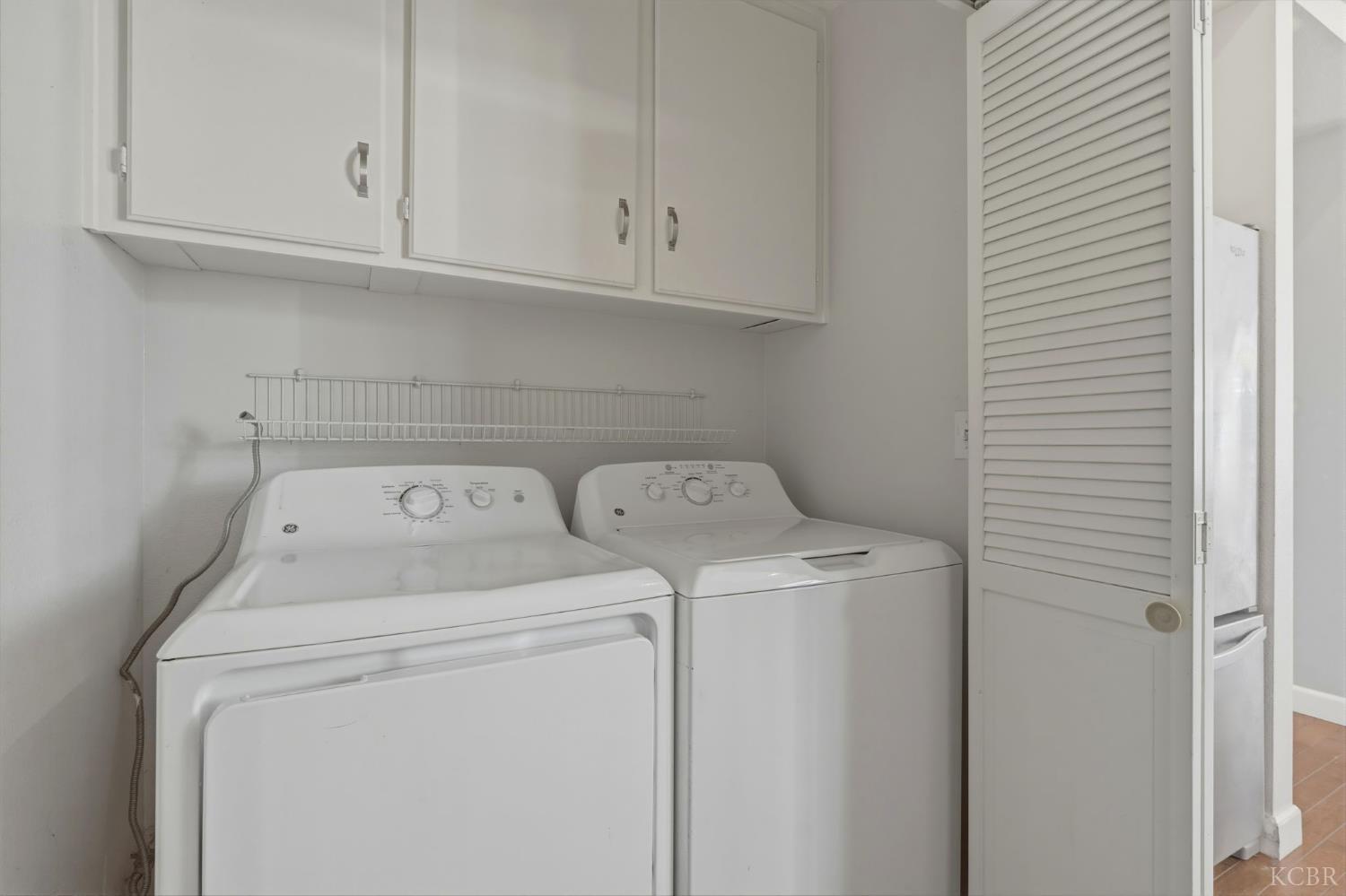 3207 Juniper Ct, Hanford, CA 93230