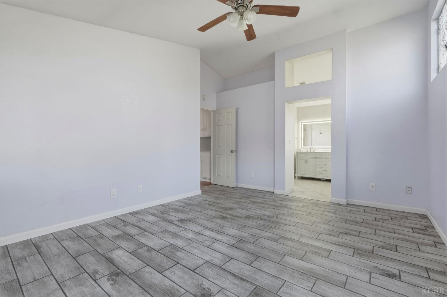 3207 Juniper Ct, Hanford, CA 93230