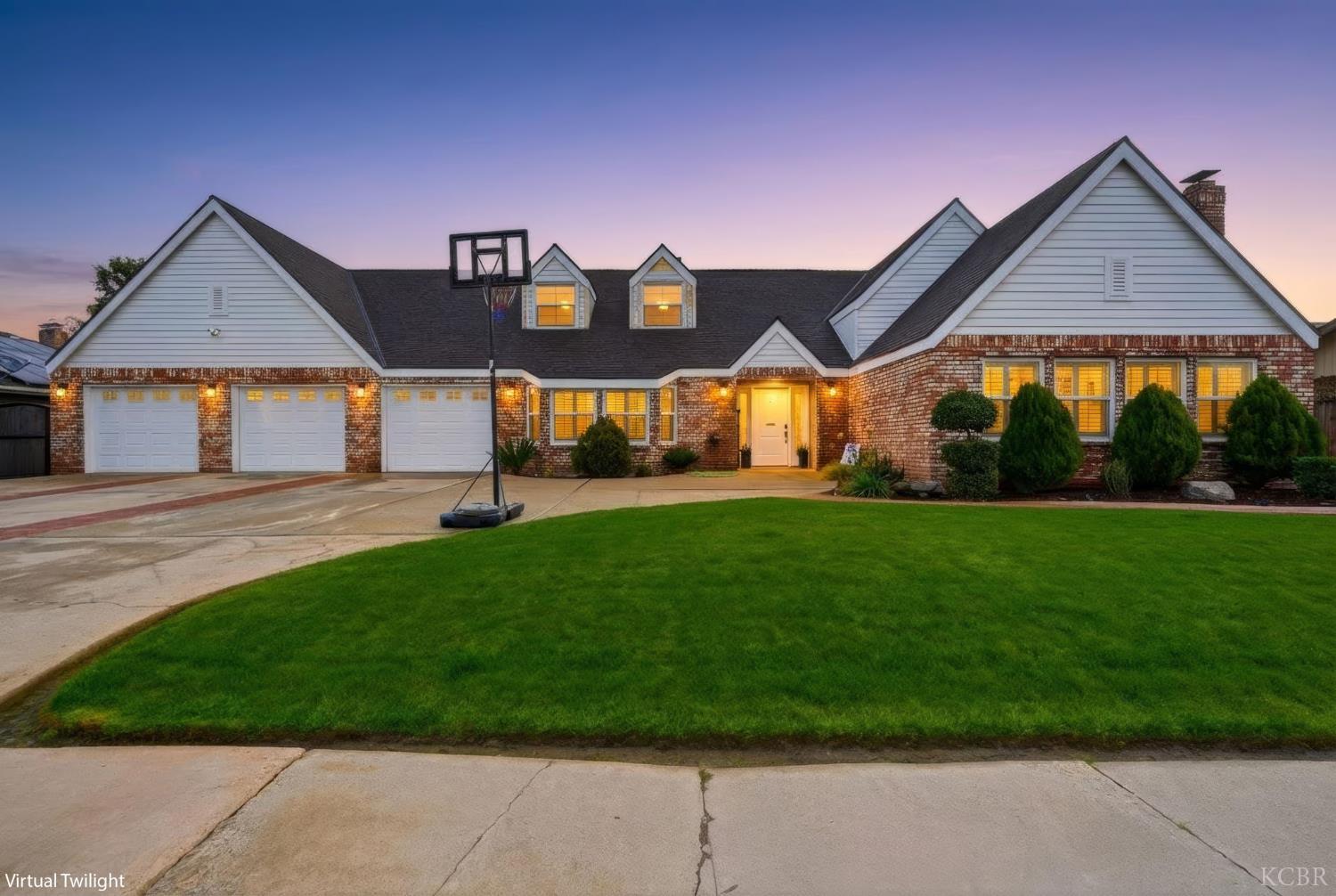 1145 Campus Dr, Hanford, CA 93230