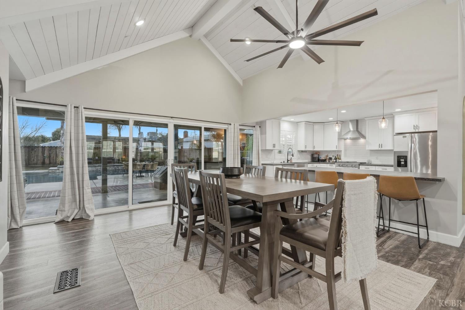 1145 Campus Dr, Hanford, CA 93230