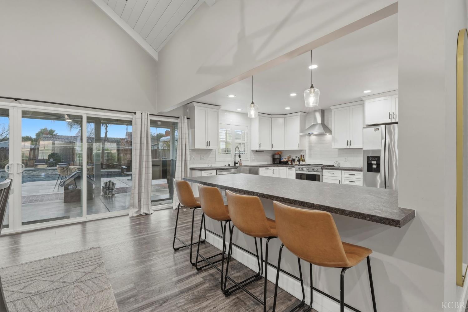 1145 Campus Dr, Hanford, CA 93230