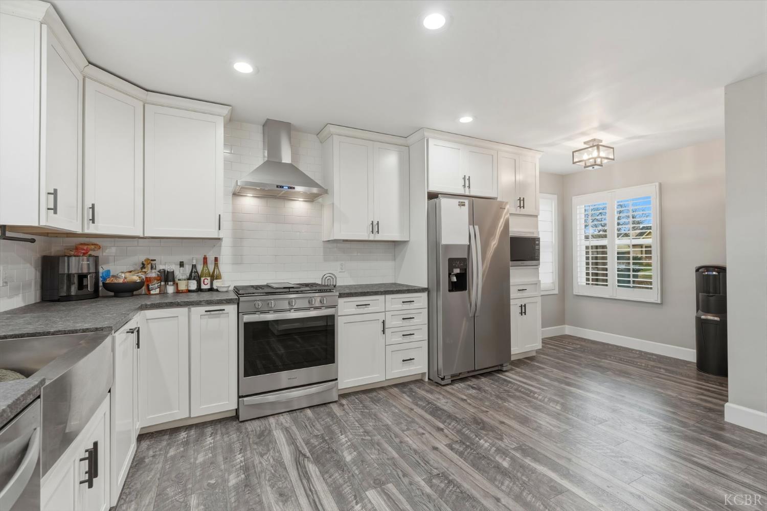 1145 Campus Dr, Hanford, CA 93230