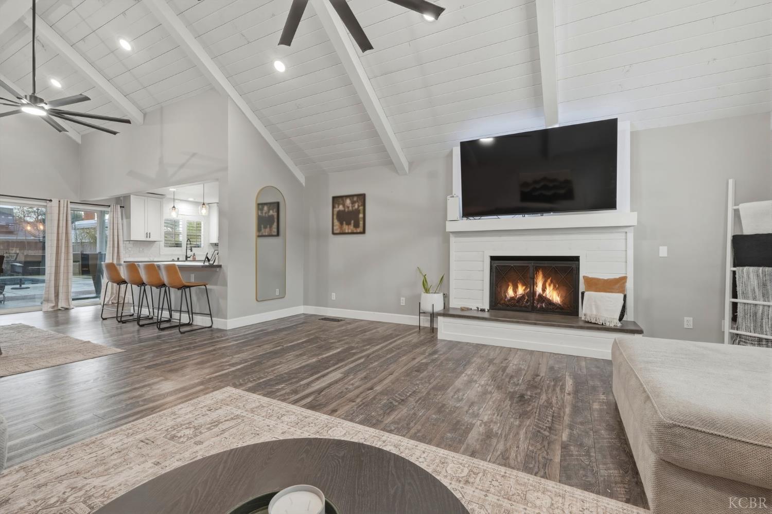 1145 Campus Dr, Hanford, CA 93230