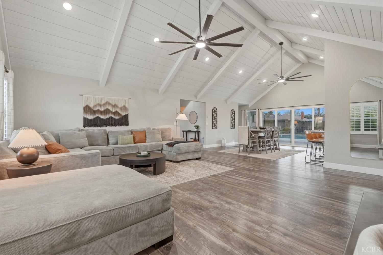 1145 Campus Dr, Hanford, CA 93230