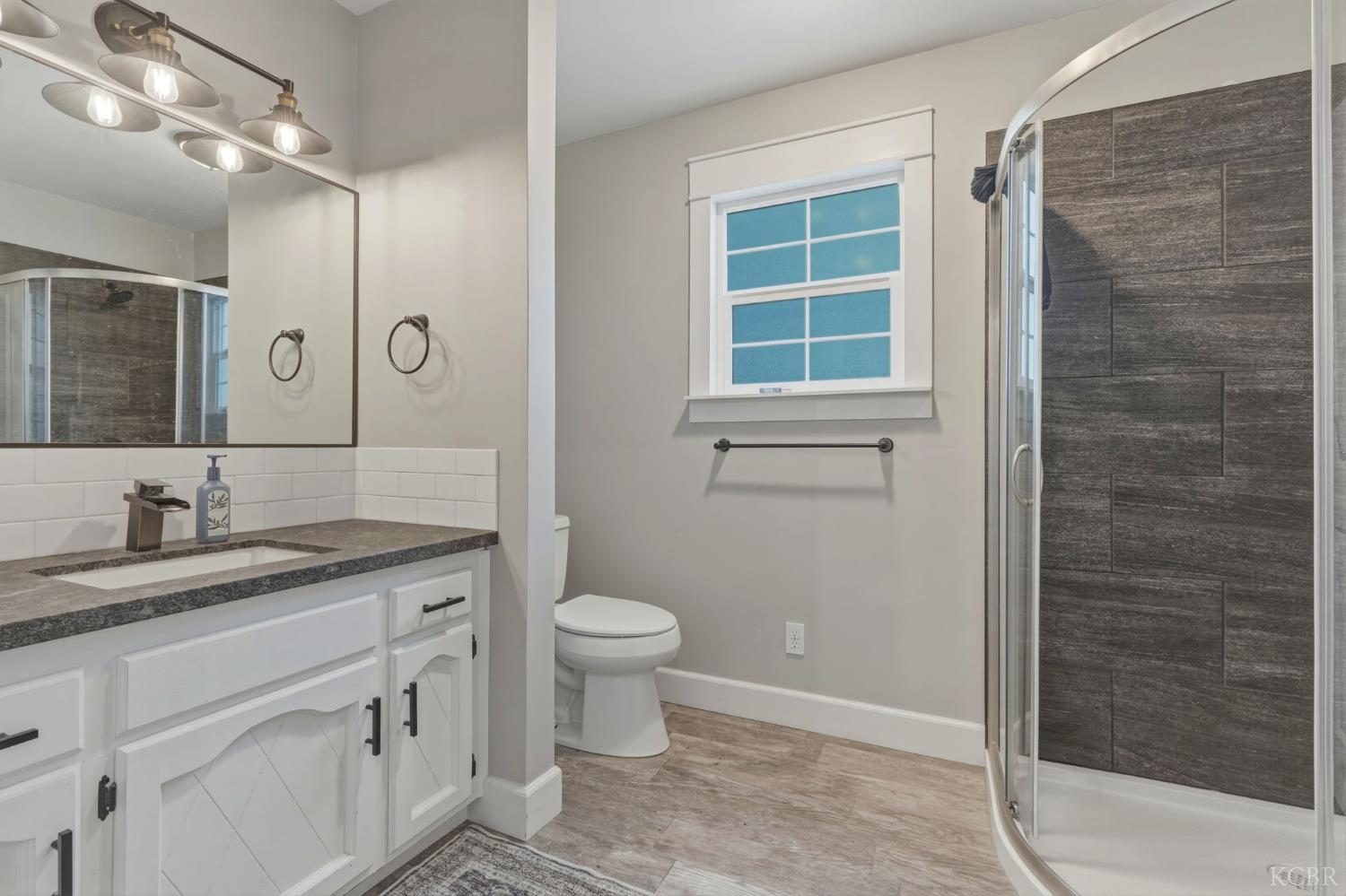 1145 Campus Dr, Hanford, CA 93230