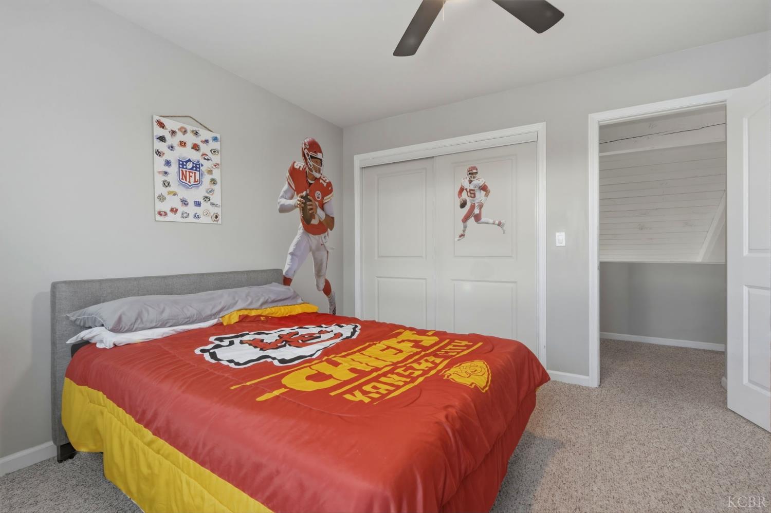 1145 Campus Dr, Hanford, CA 93230