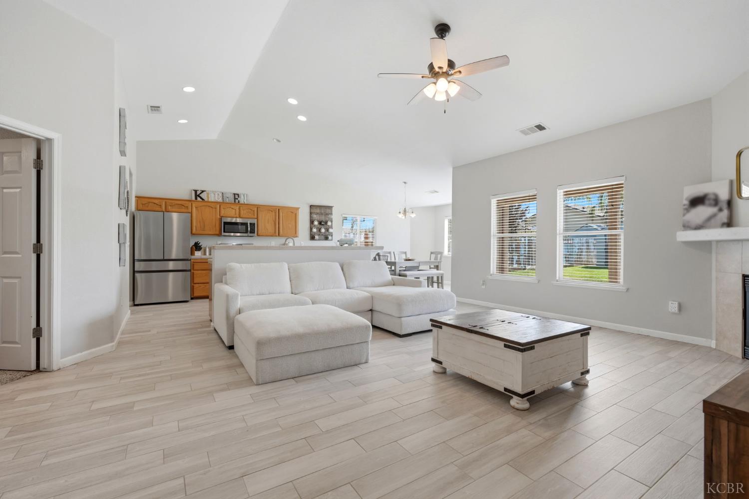 1849 W Spring Crest St, Hanford, CA 93230