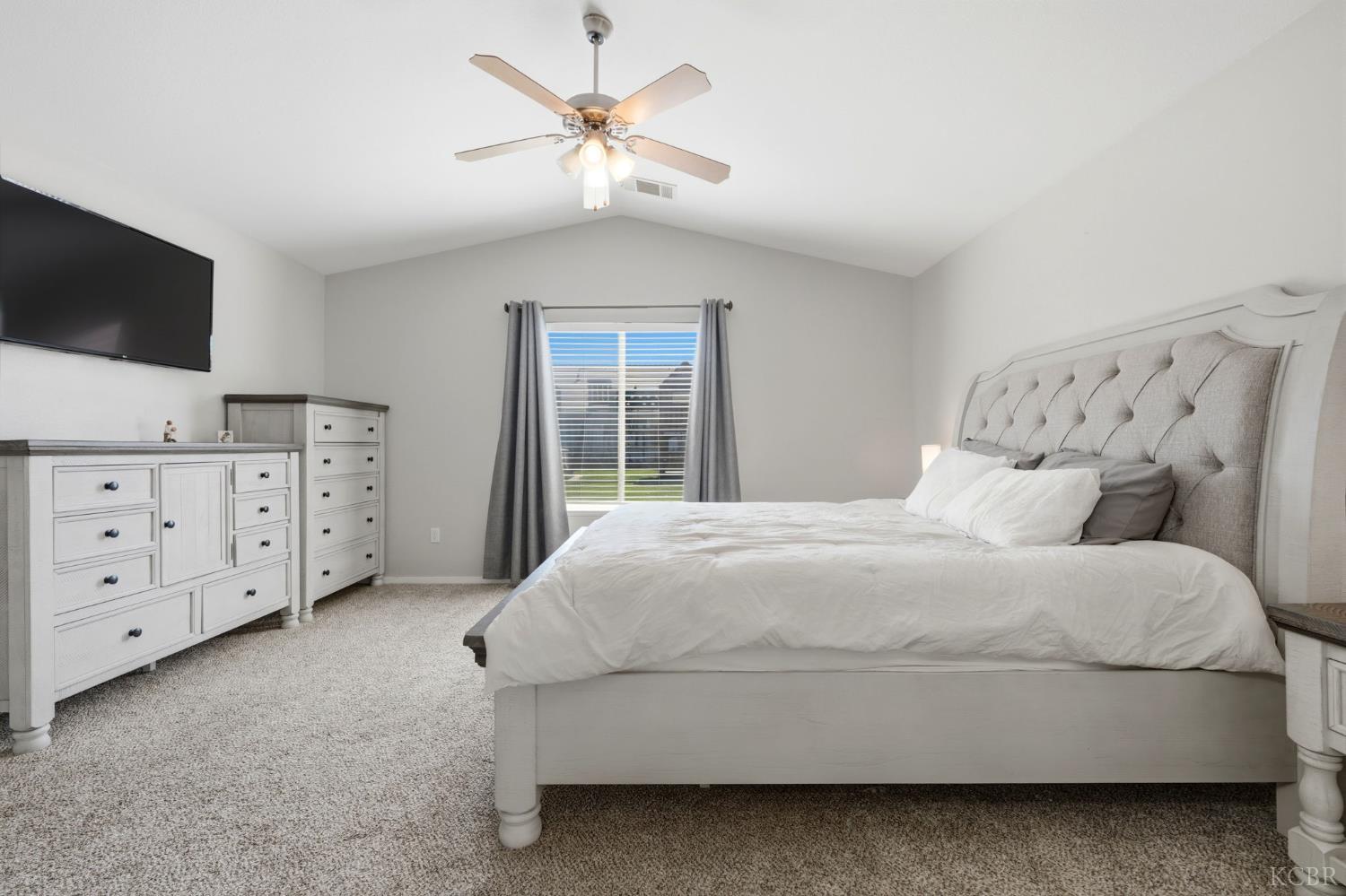 1849 W Spring Crest St, Hanford, CA 93230