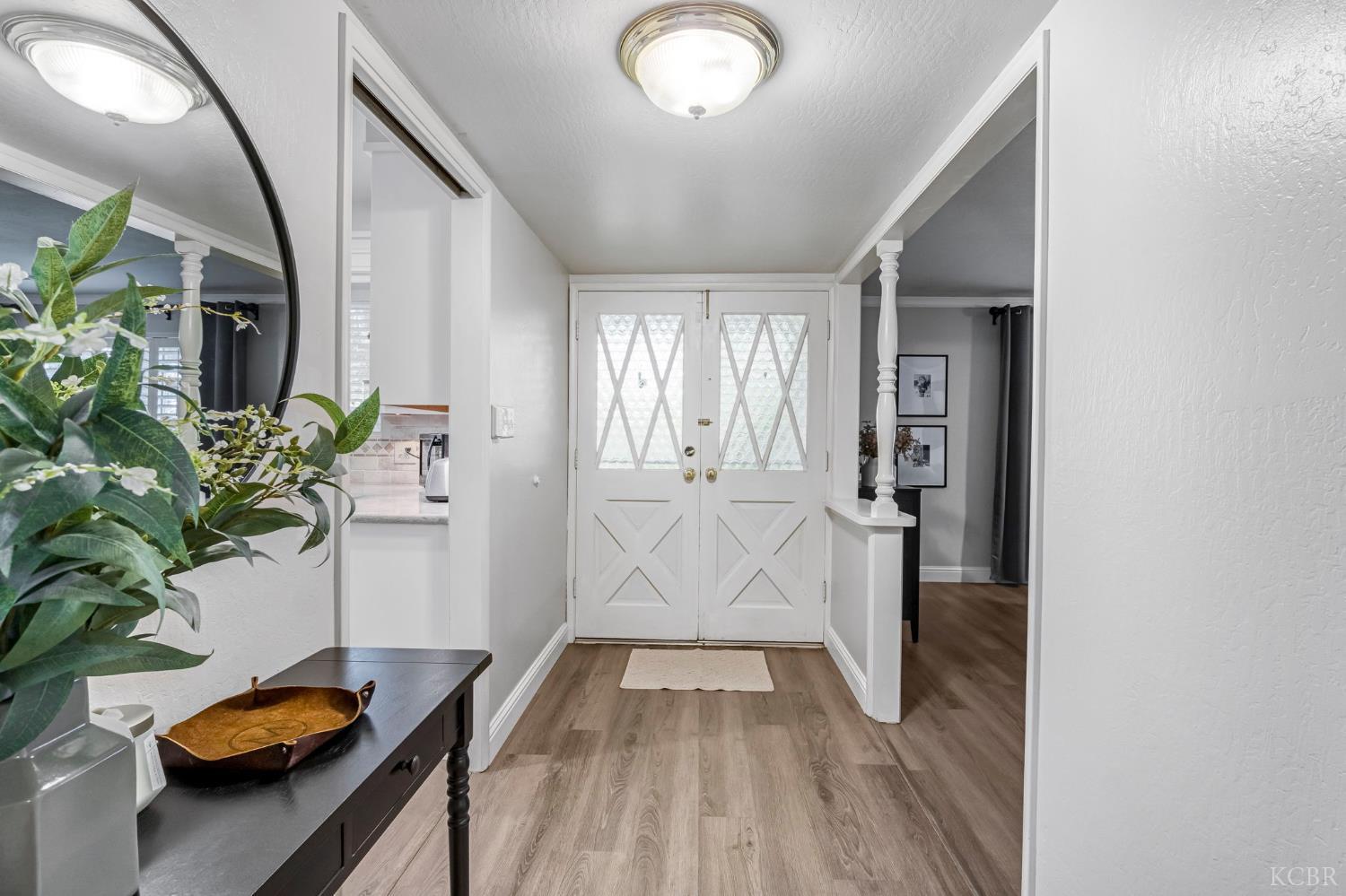 1182 Hansen Ct, Hanford, CA 93230