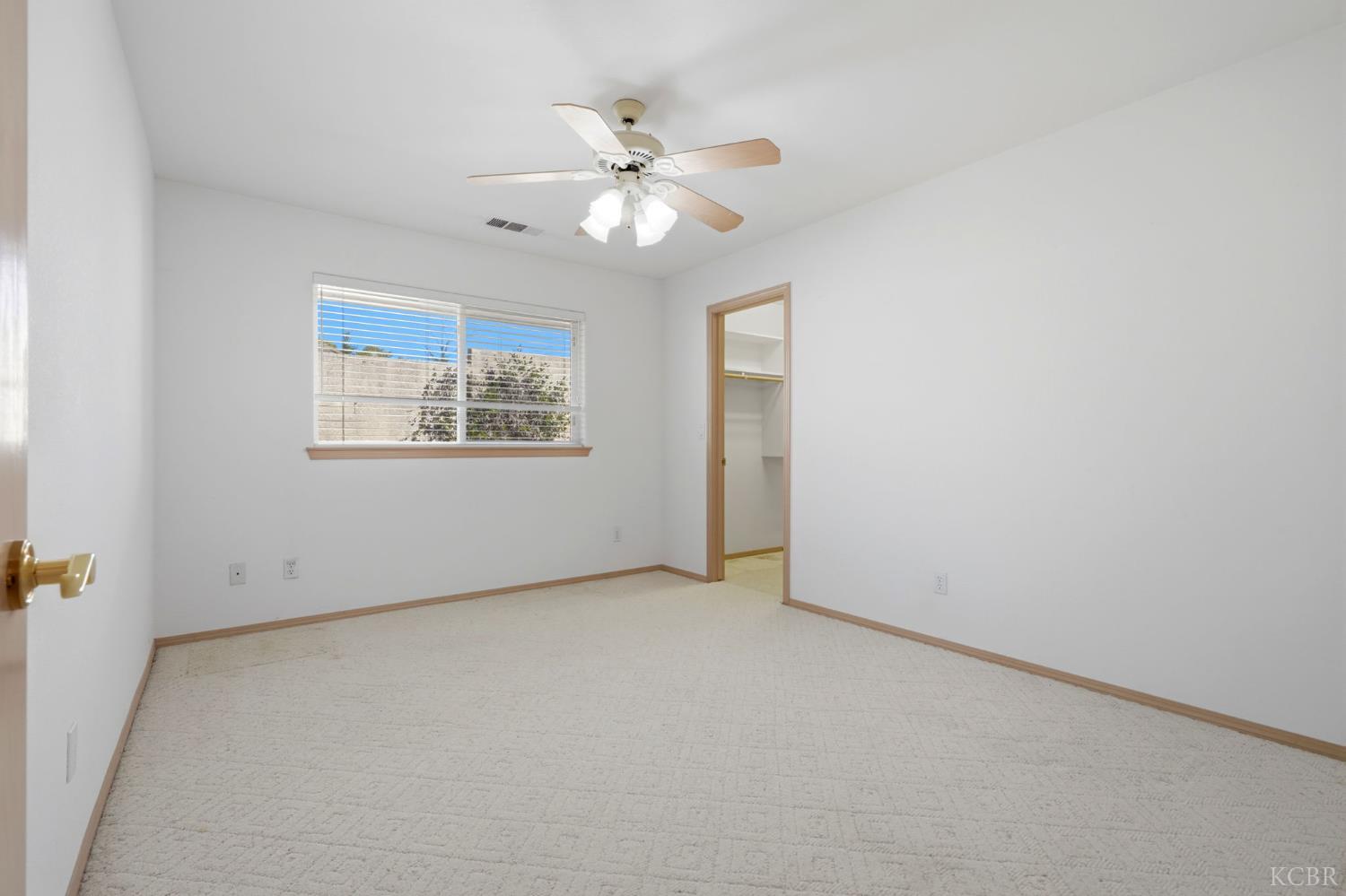 3403 E Vassar Ct, Visalia, CA 93292