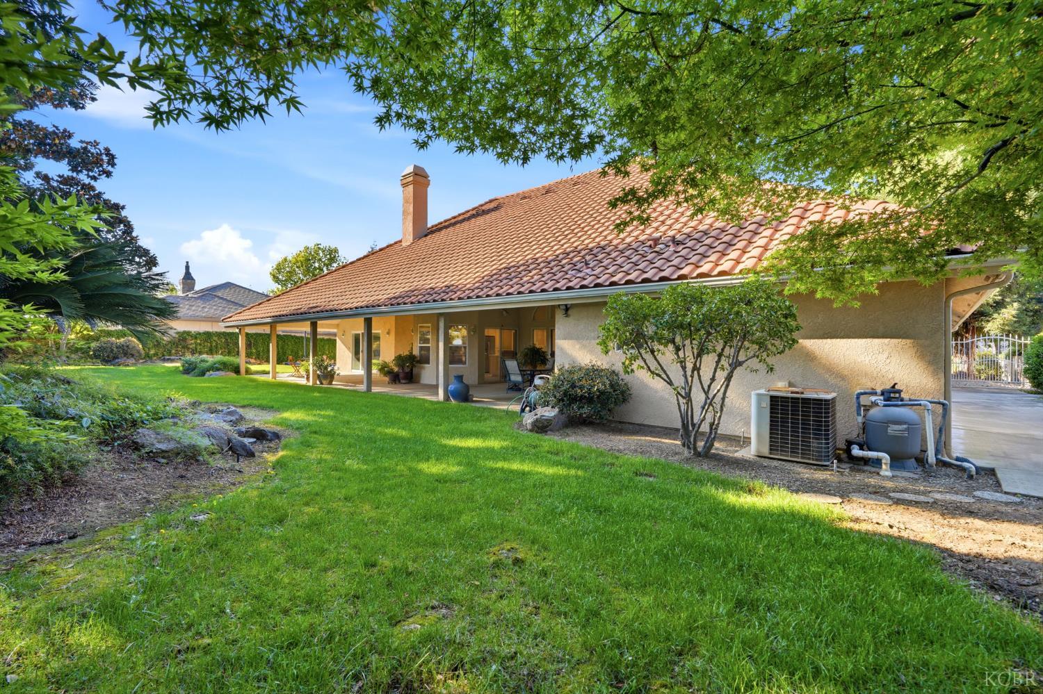 3403 E Vassar Ct, Visalia, CA 93292