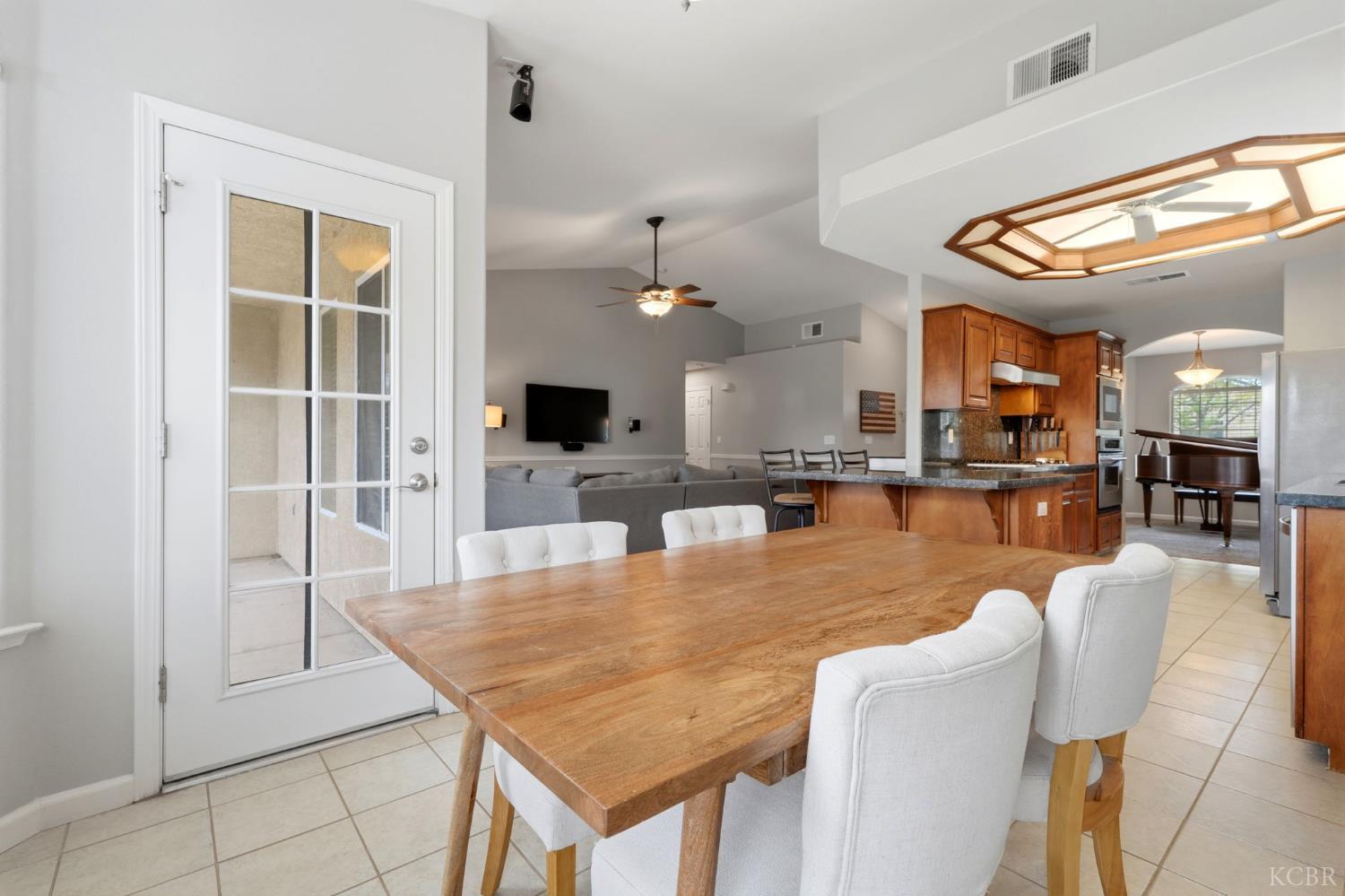 1155 W Julia Way, Hanford, CA 93230