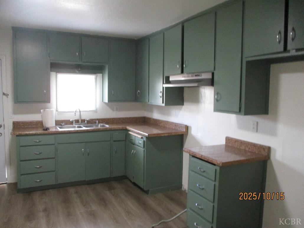 1247 Davis St, Hanford, CA 93230