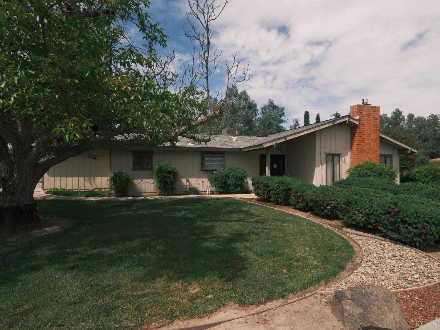 12066 Excelsior Ave, Hanford, CA 93230