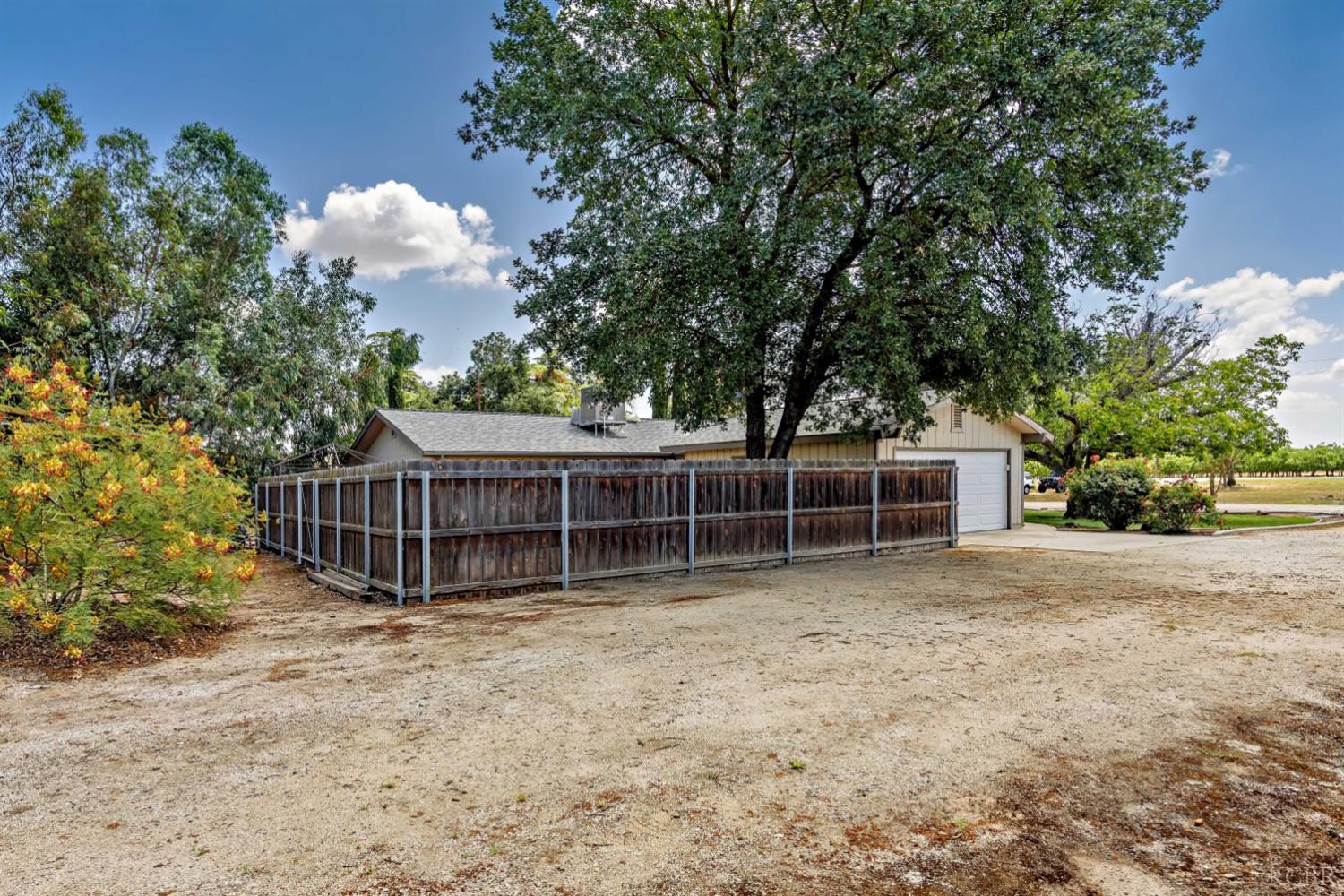 12066 Excelsior Ave, Hanford, CA 93230