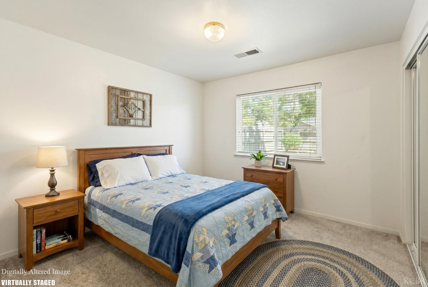 916 W Windsor Dr, Hanford, CA 93230