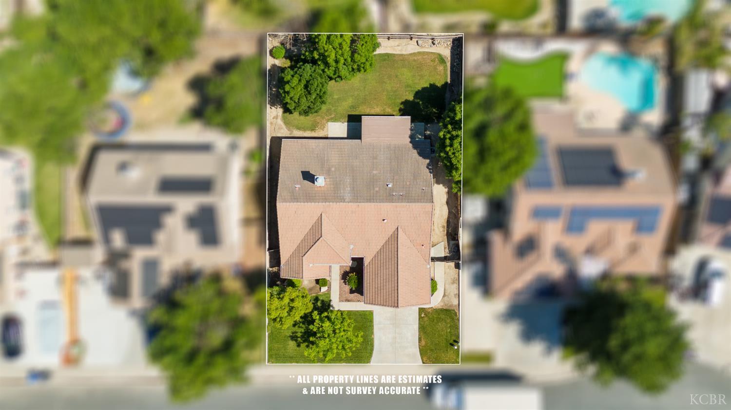 916 W Windsor Dr, Hanford, CA 93230