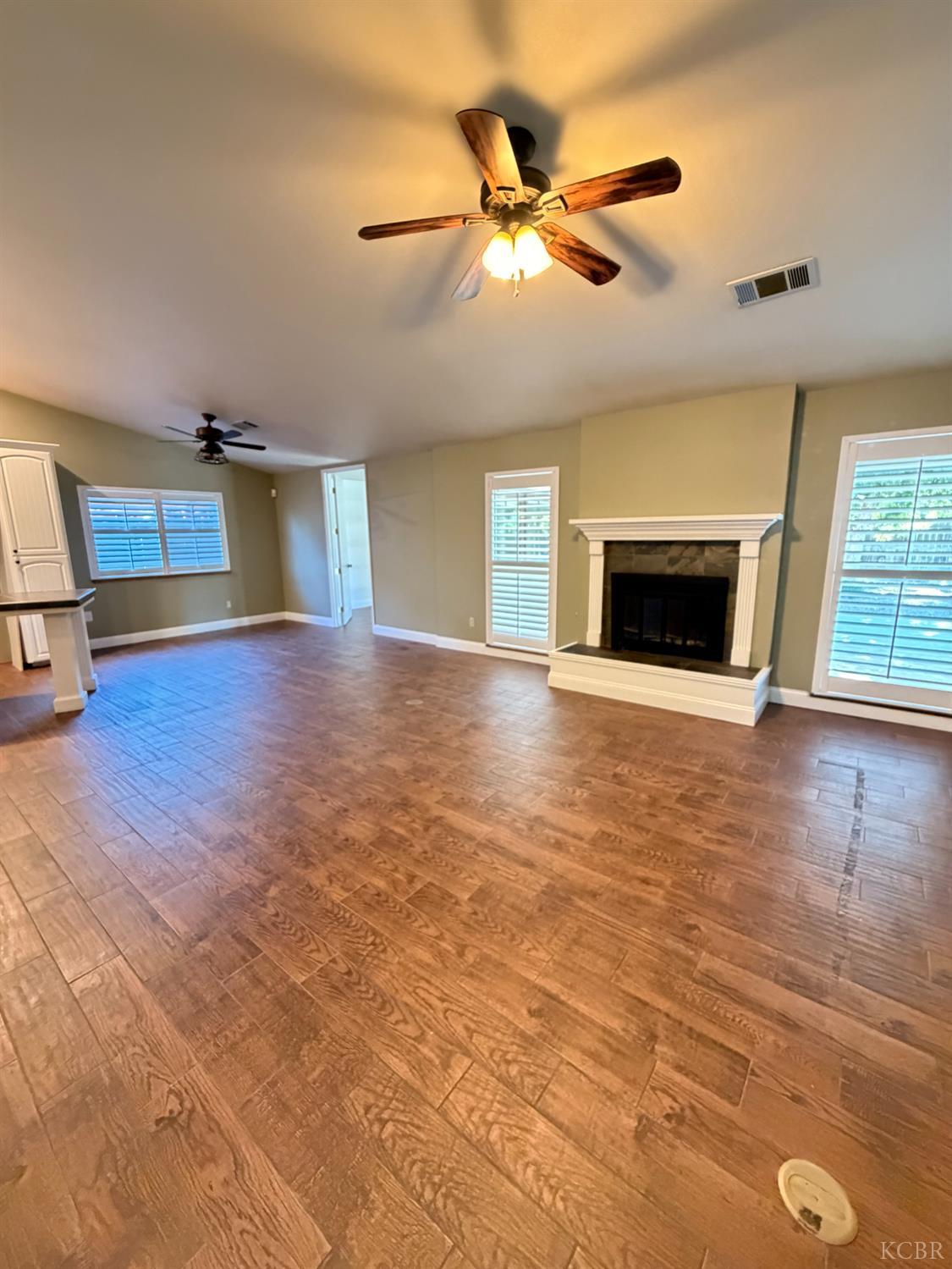 2319 Aspen St, Hanford, CA 93230