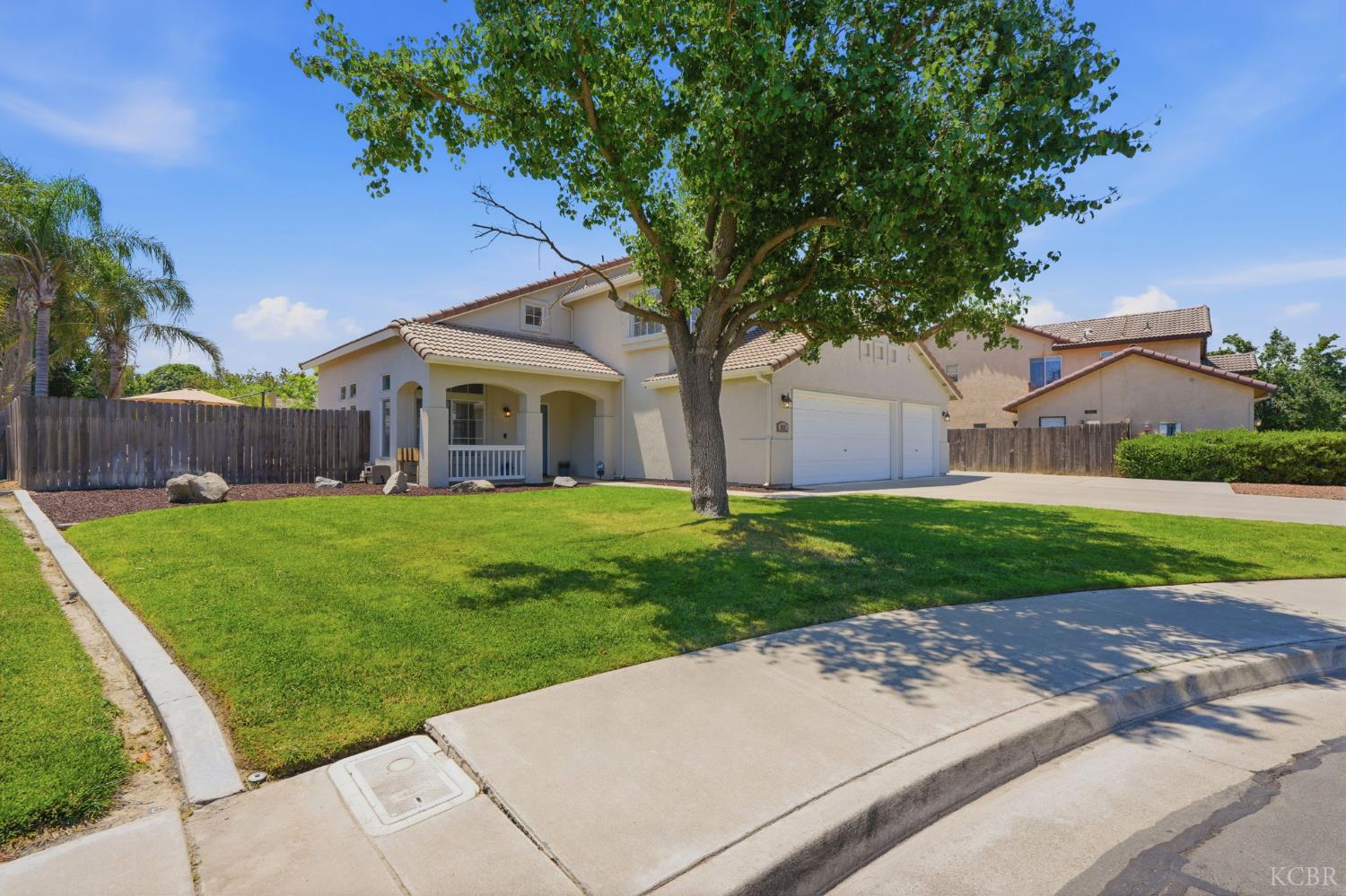 917 Margaret Cir, Hanford, CA 93230