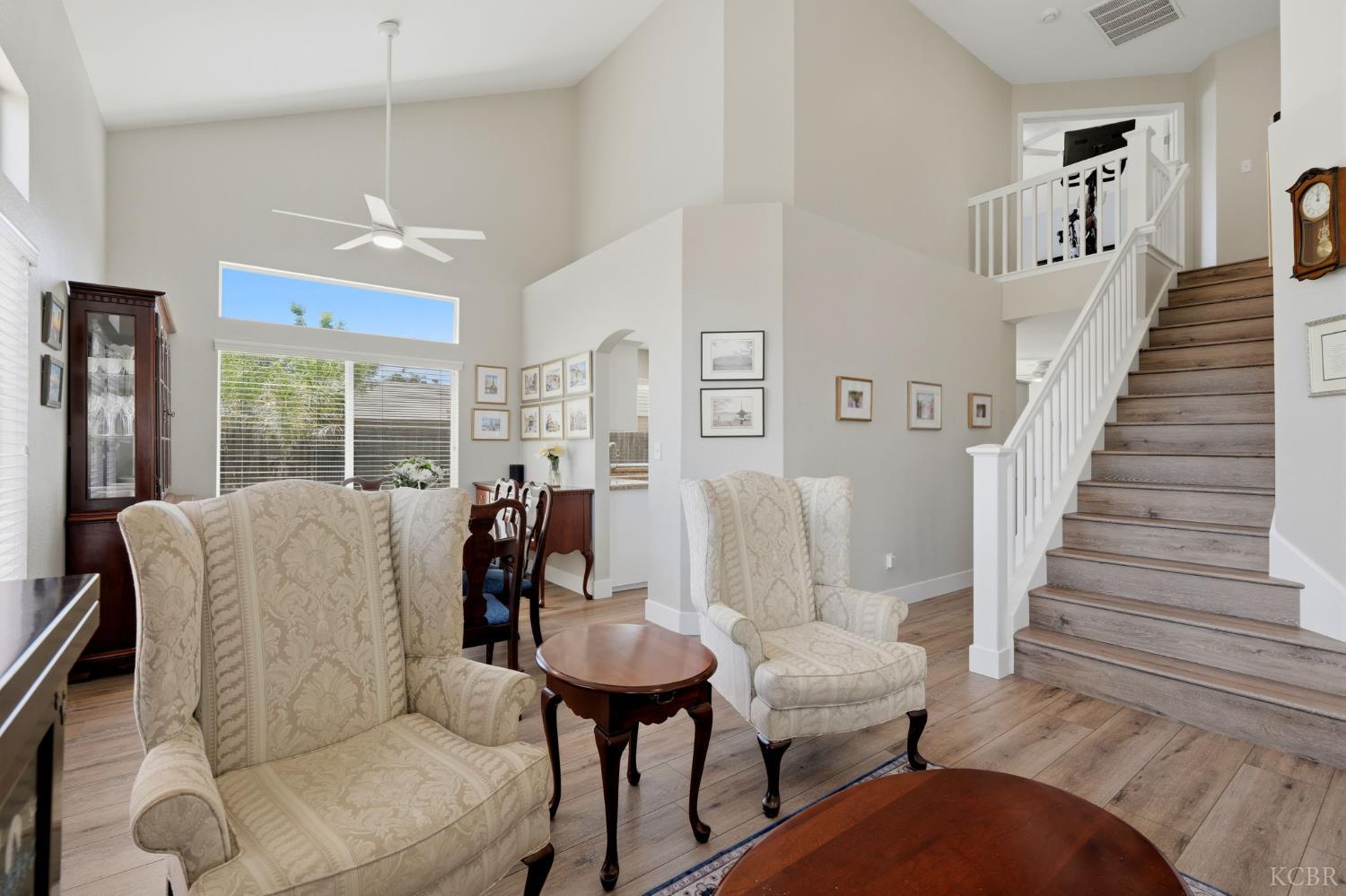 917 Margaret Cir, Hanford, CA 93230