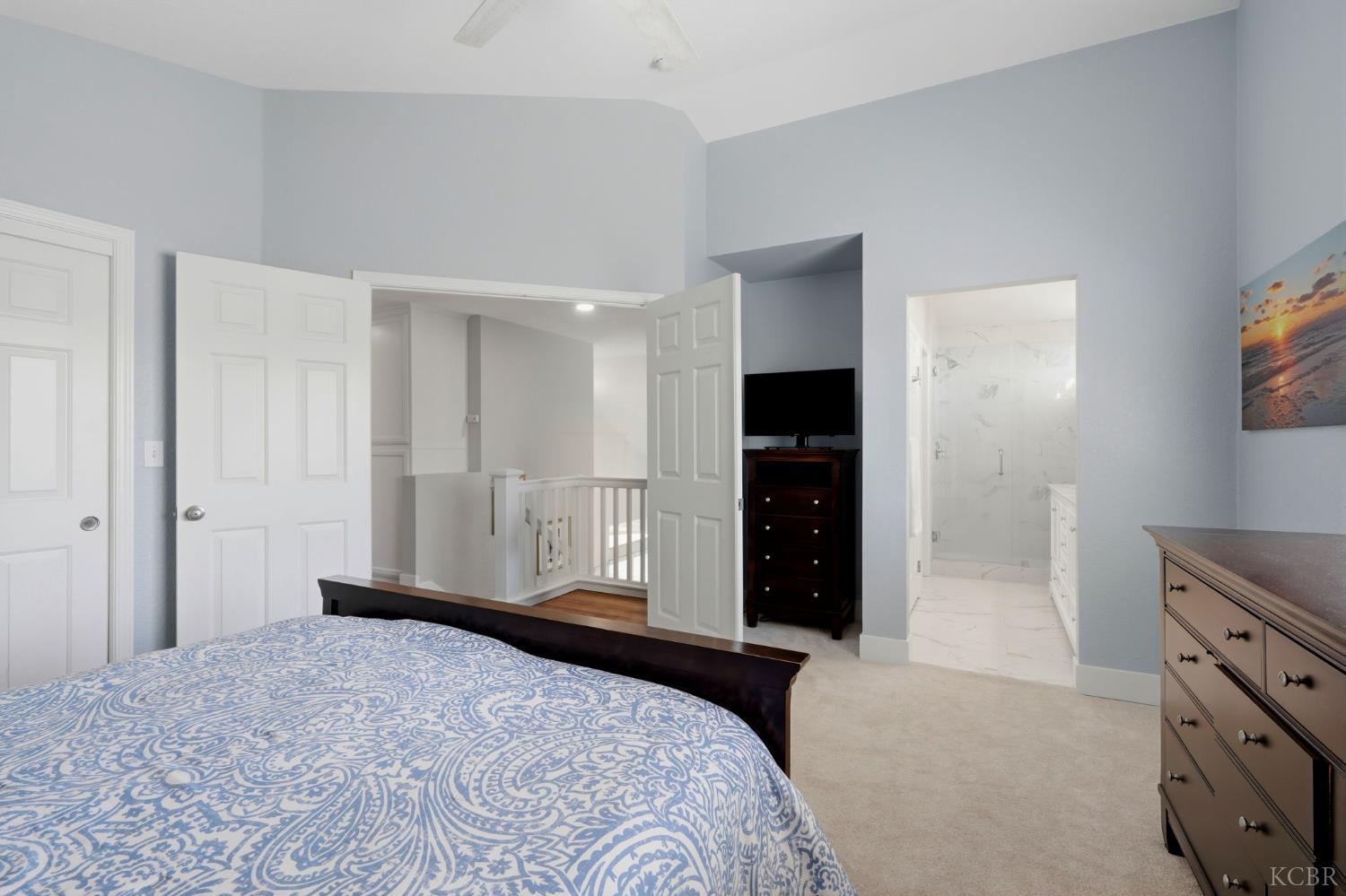 917 Margaret Cir, Hanford, CA 93230