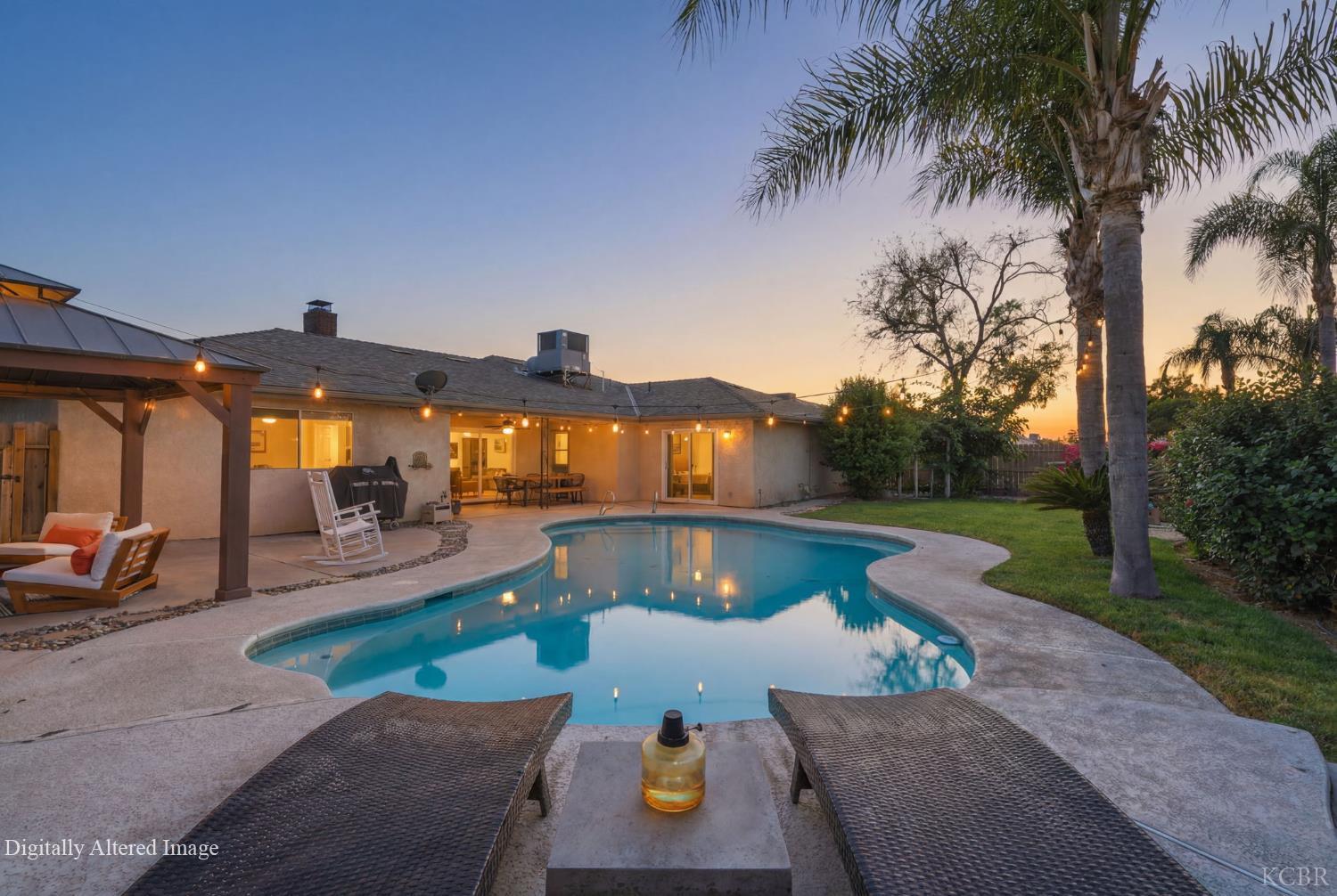 100 W Adrian Way, Hanford, CA 93230
