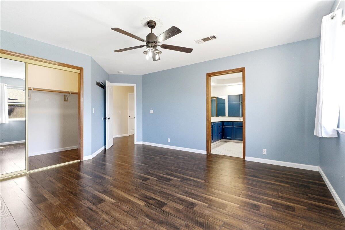 1395 Pine Dr, Lemoore, CA 93245