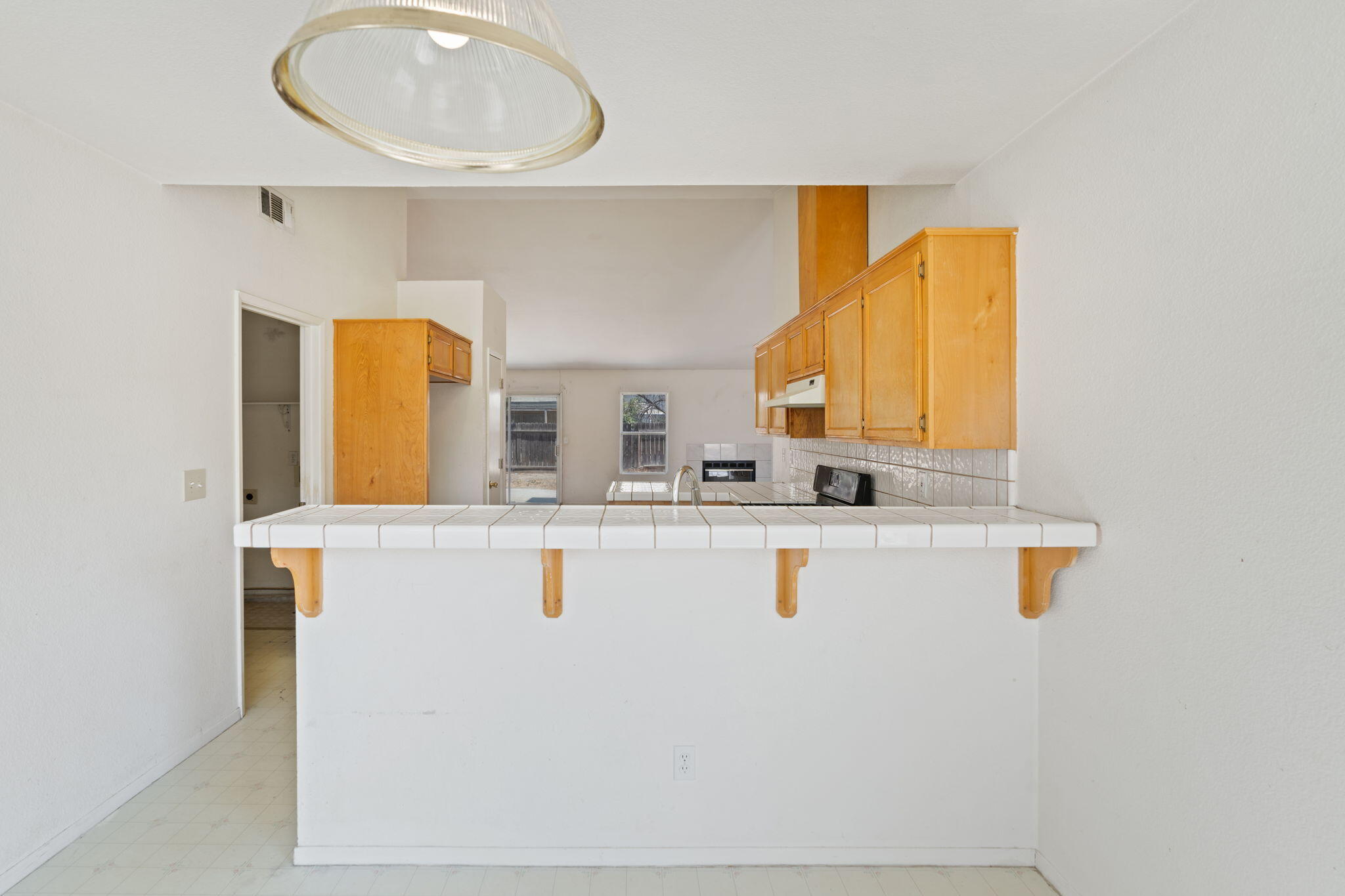 2066 Hastings Dr, Los Banos, CA 93635