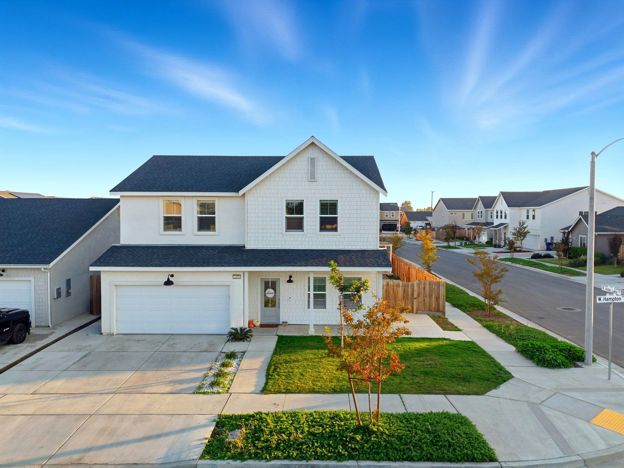 2459 W Hampton Dr, Hanford, CA 93230