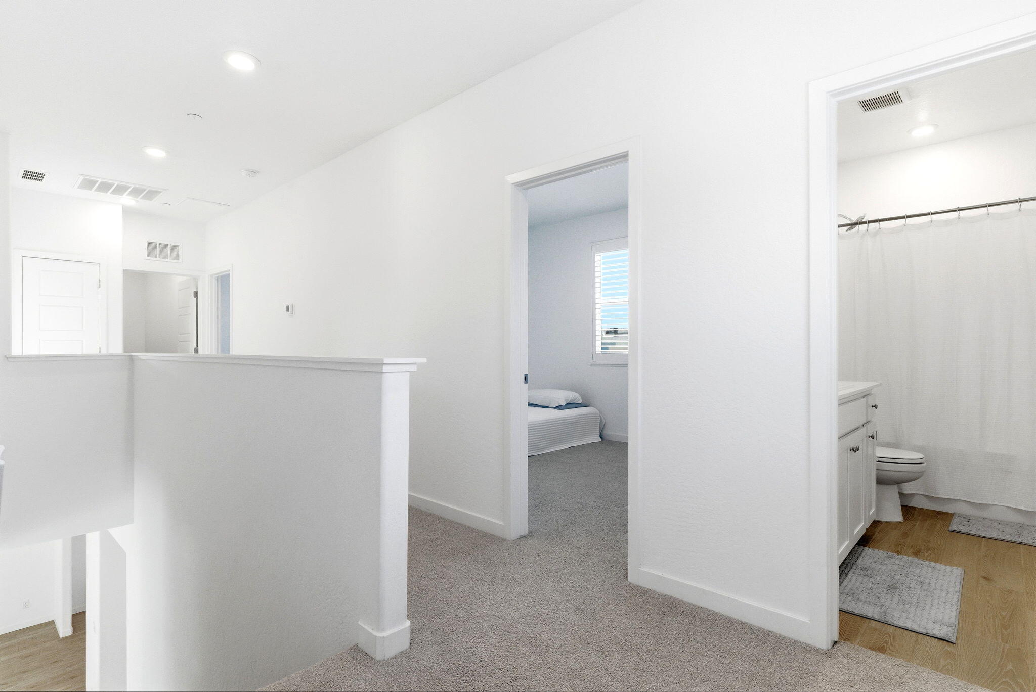 2459 W Hampton Dr, Hanford, CA 93230