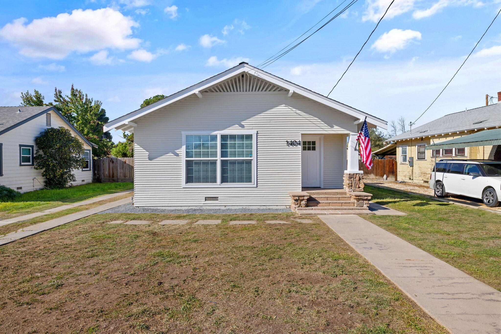 1404 Kaweah St, Hanford, CA 93230