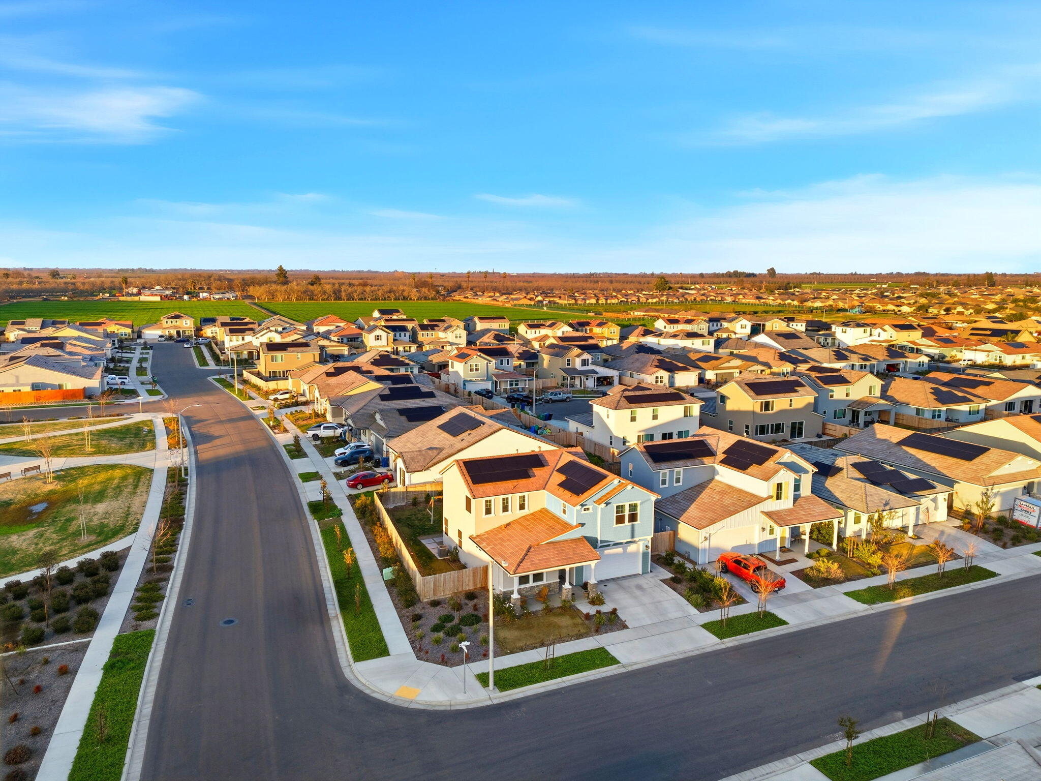 2566 Muscat Ct, Hanford, CA 93230